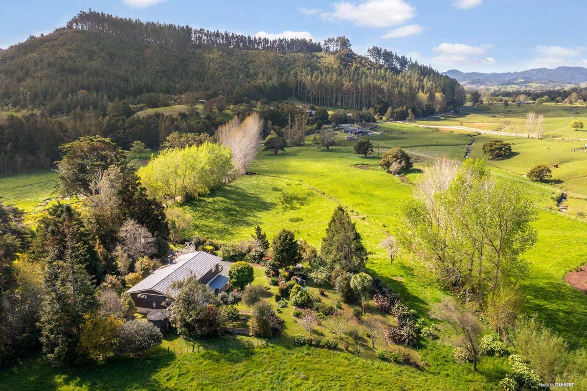 37 Matthew Road, Kaipara Flats, Warkworth - Carousel 1
