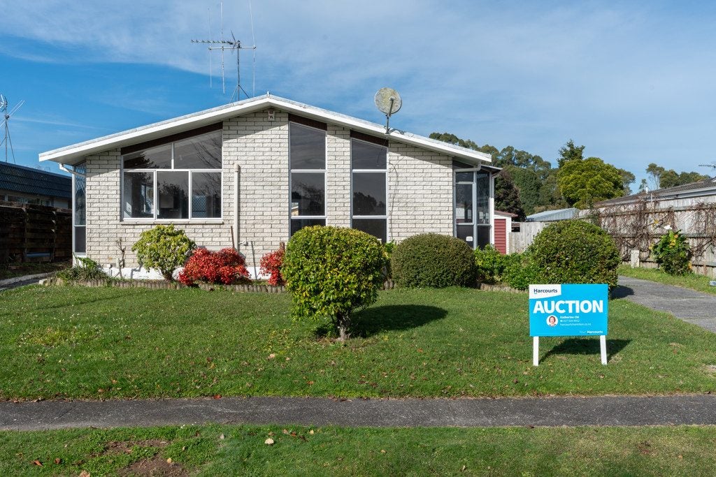 25 Chequers Avenue, Chartwell, Hamilton - Carousel 2