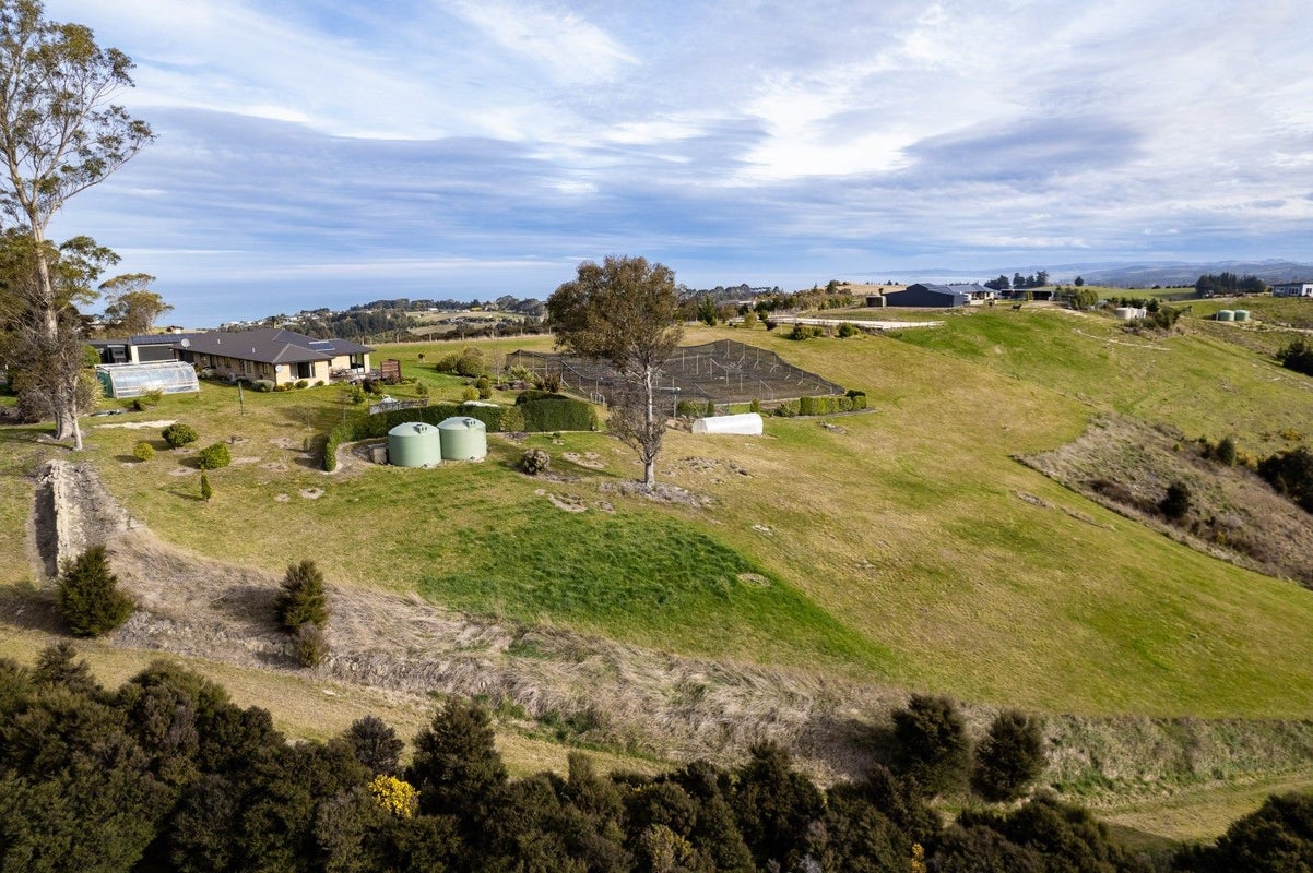 27 Kayforce Road, Ocean View, Dunedin - Carousel 50