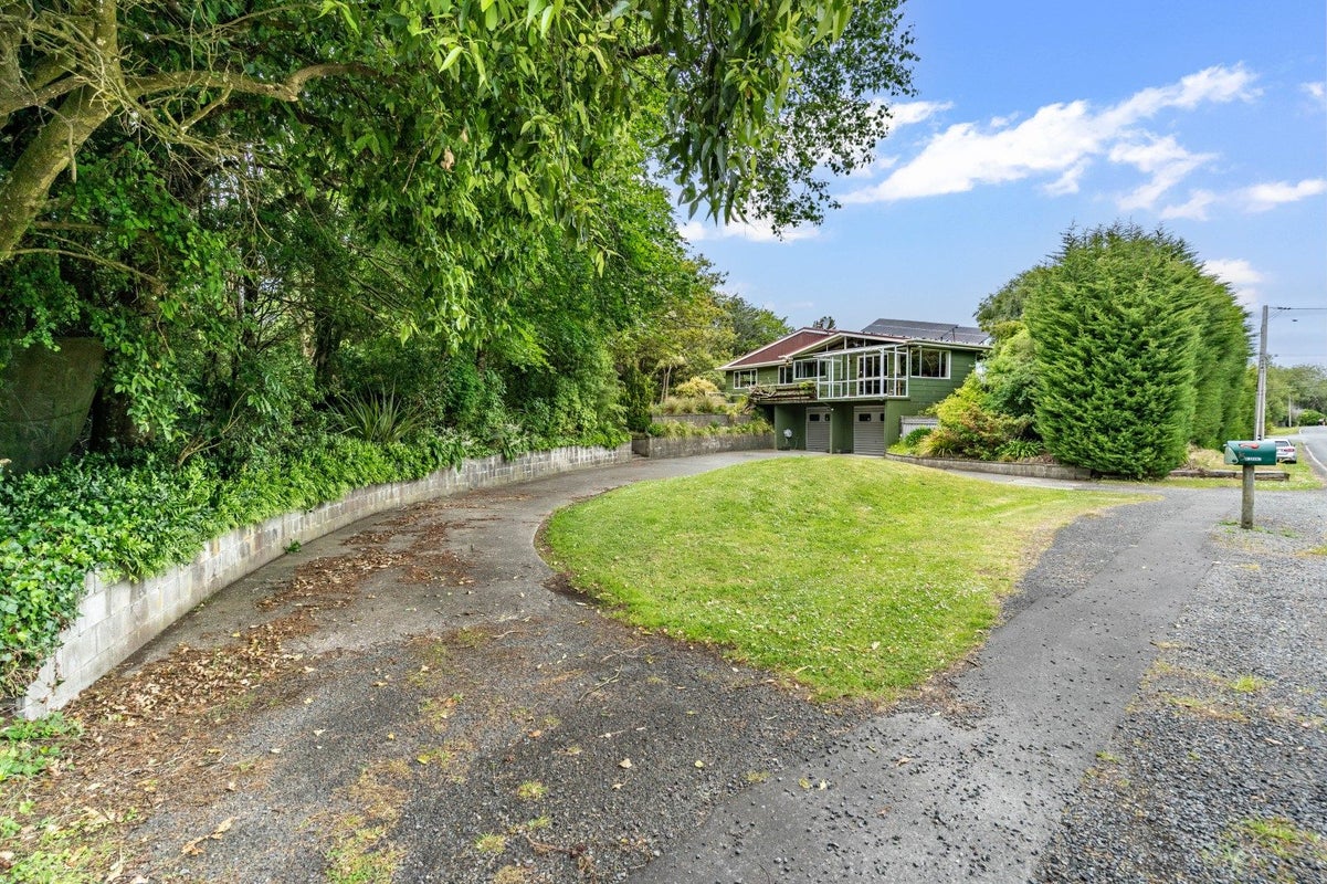 15 Grant Road, Otatara - Carousel 25