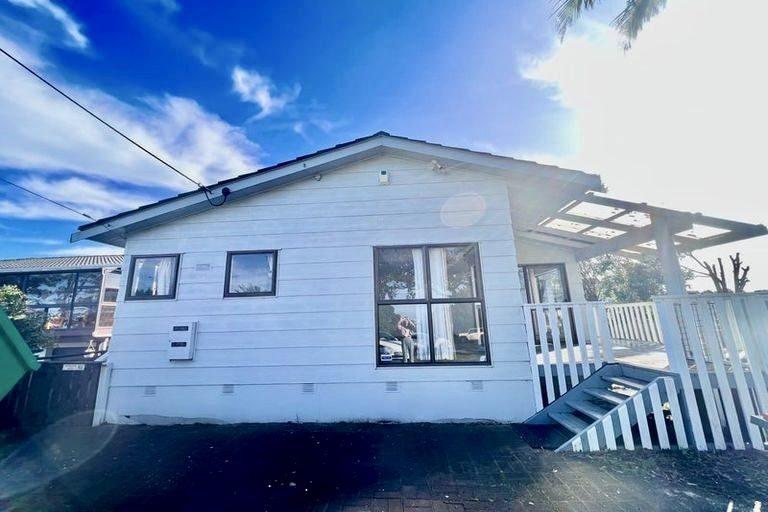 1/260 Sunset Road, Windsor Park, Auckland - Carousel 13