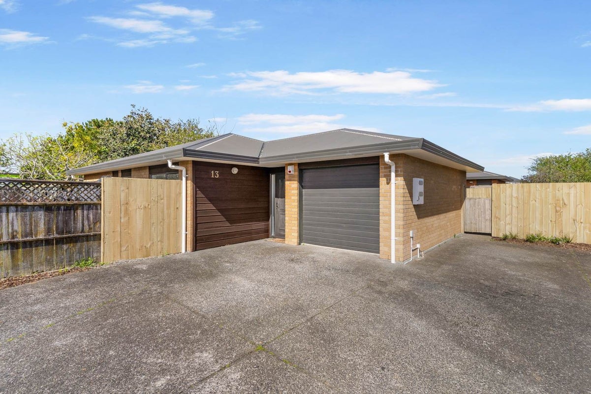 13 Alderson Lane, Favona, Auckland - Carousel 1
