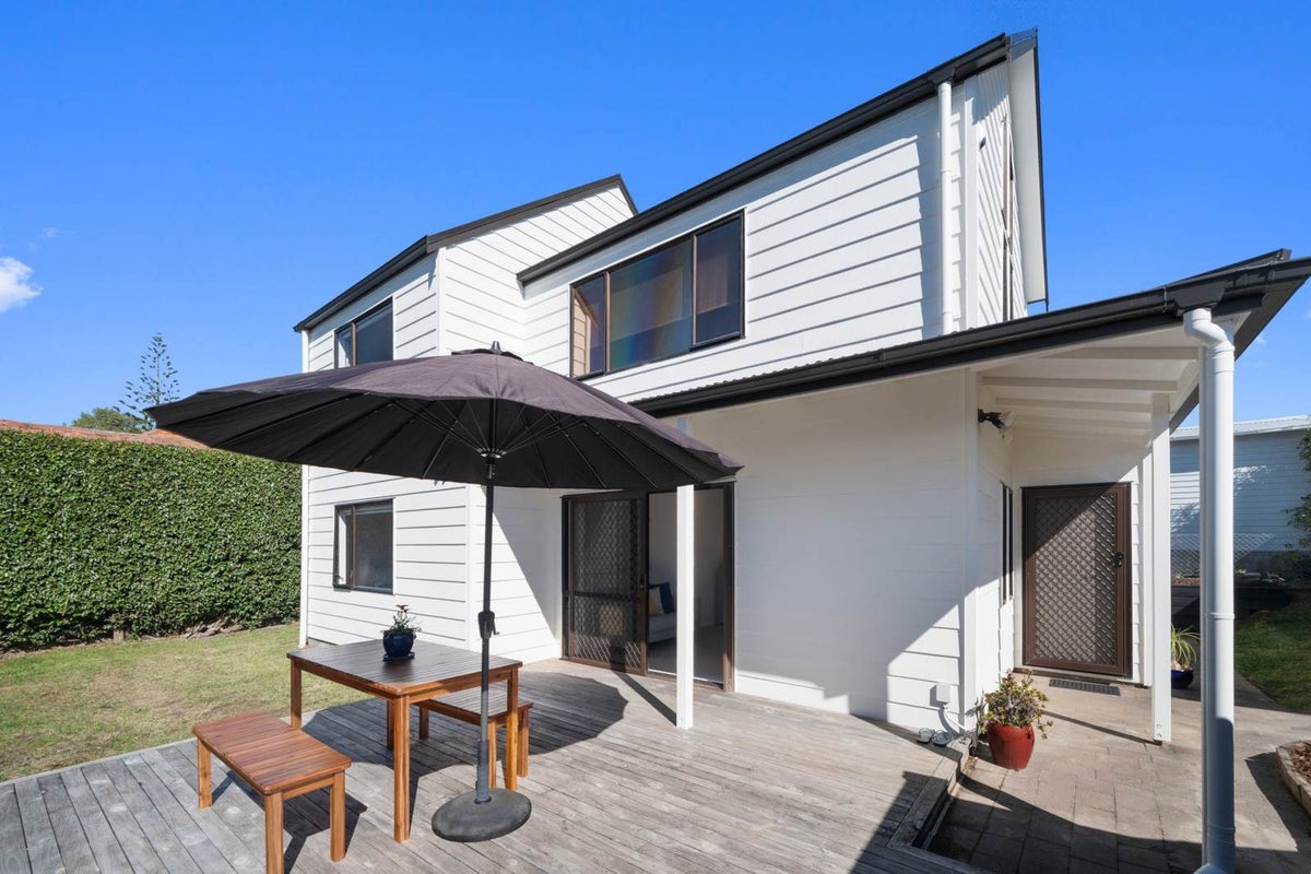 16A Euston Road, Sandringham, Auckland - Carousel 1