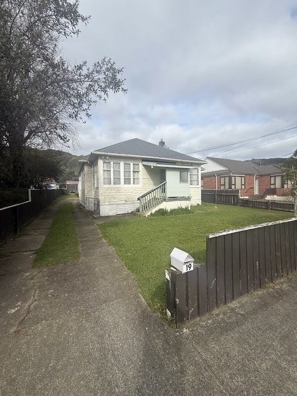 19 Collett Street, Naenae, Lower Hutt - Carousel 1