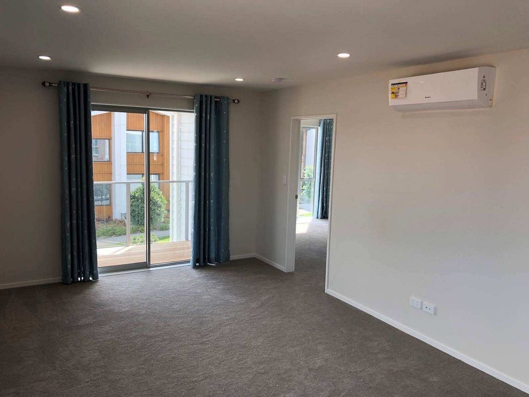 5 Quarters Lane, Beachlands, Auckland - Carousel 2