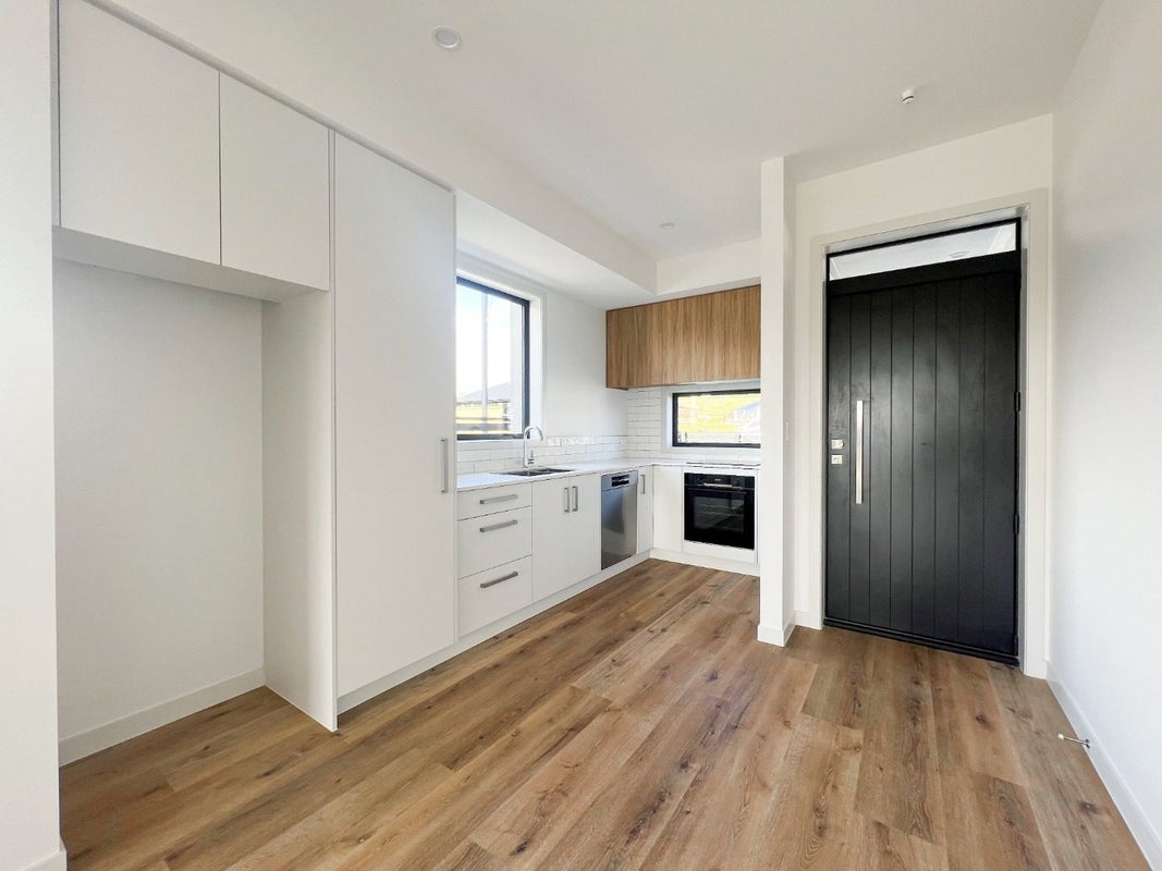 1/14 Akakura Terrace, Peacocke, Hamilton - Carousel 2