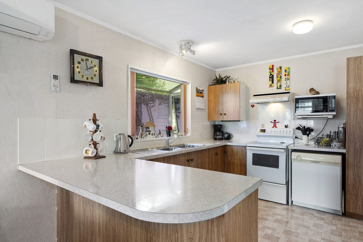 96 Unsworth Drive, Unsworth Heights, Auckland - Carousel 2