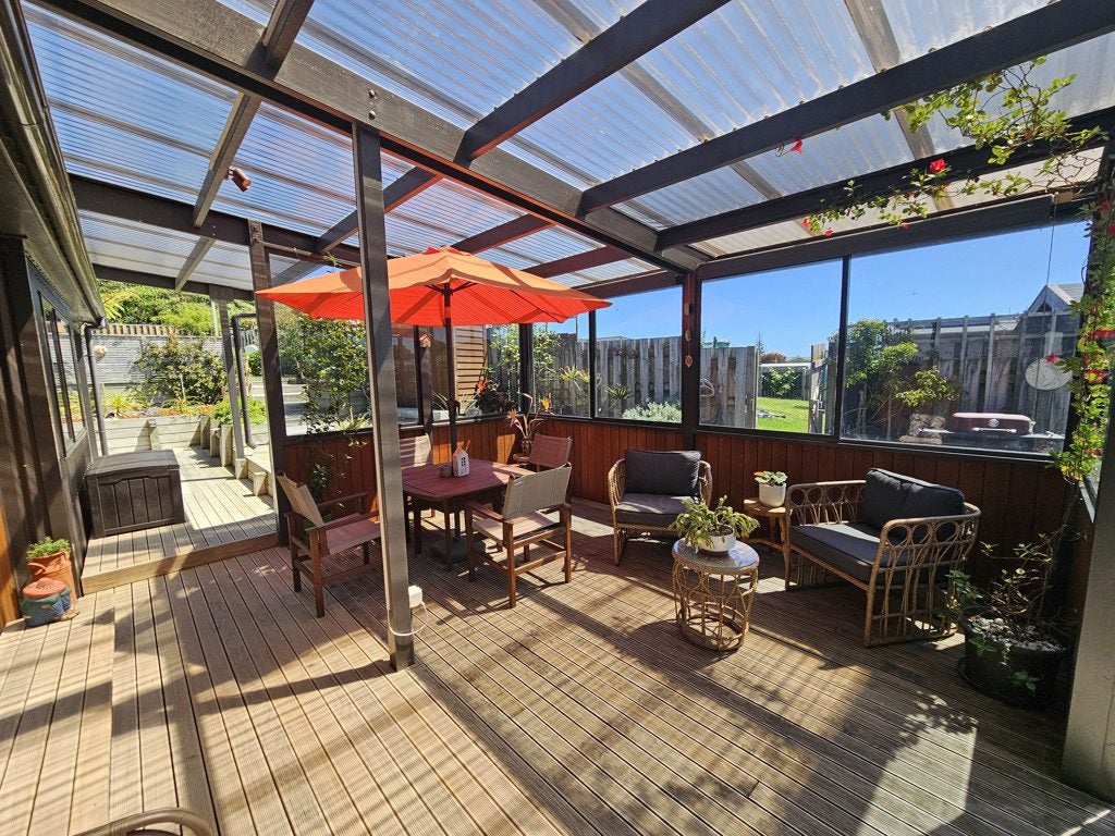 15 Matakane Street, Waitarere Beach, Levin - Carousel 2