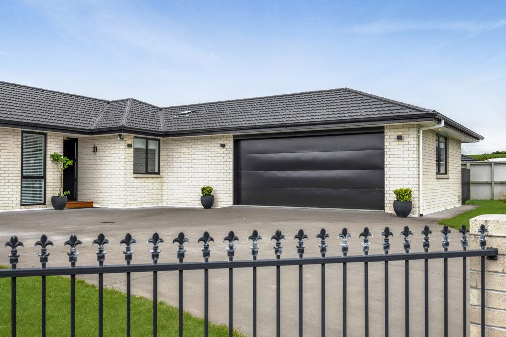 34B Honeyfield Drive, Whalers Gate, New Plymouth - Carousel 18