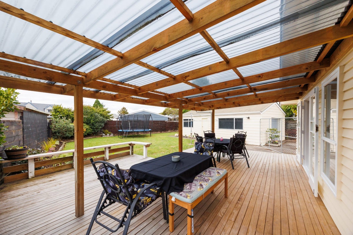 21 Acacia Street, Kelvin Grove, Palmerston North - Carousel 1