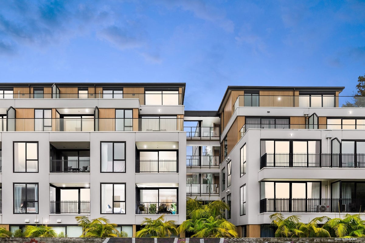 210/14 Edgerley Avenue, Newmarket, Auckland - Carousel 18