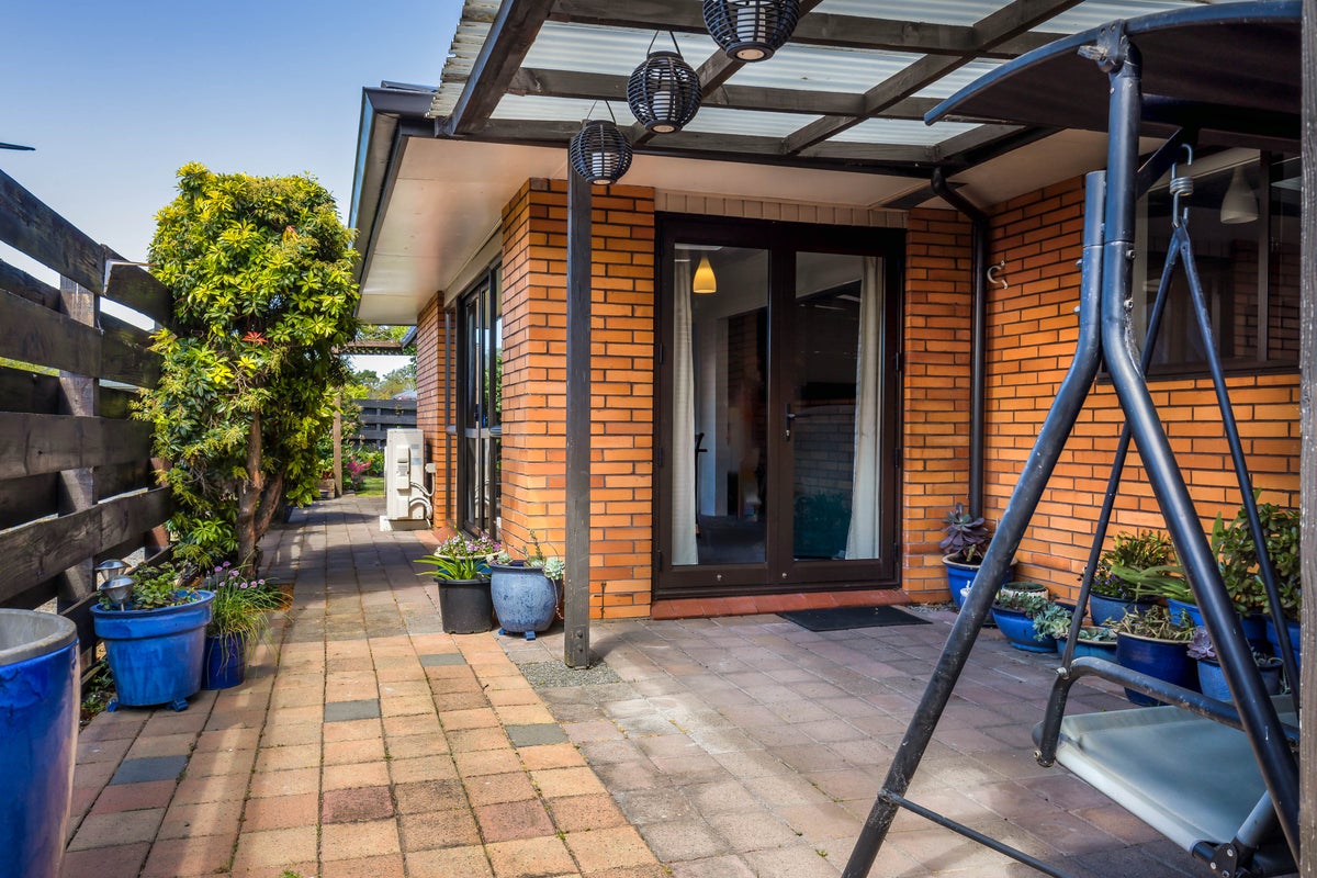 47 Gibbs Drive, Woodend, Woodend - Carousel 2