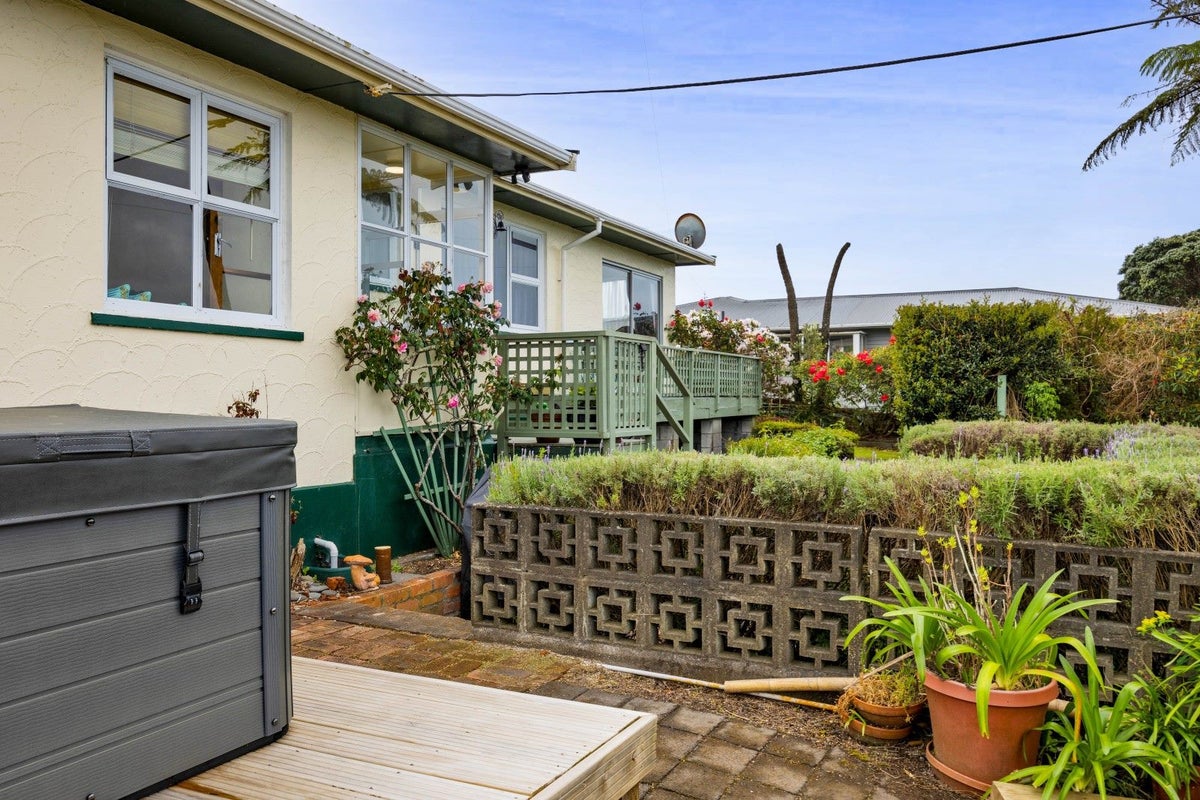 46 Browne Street, Waitara, Waitara - Carousel 1
