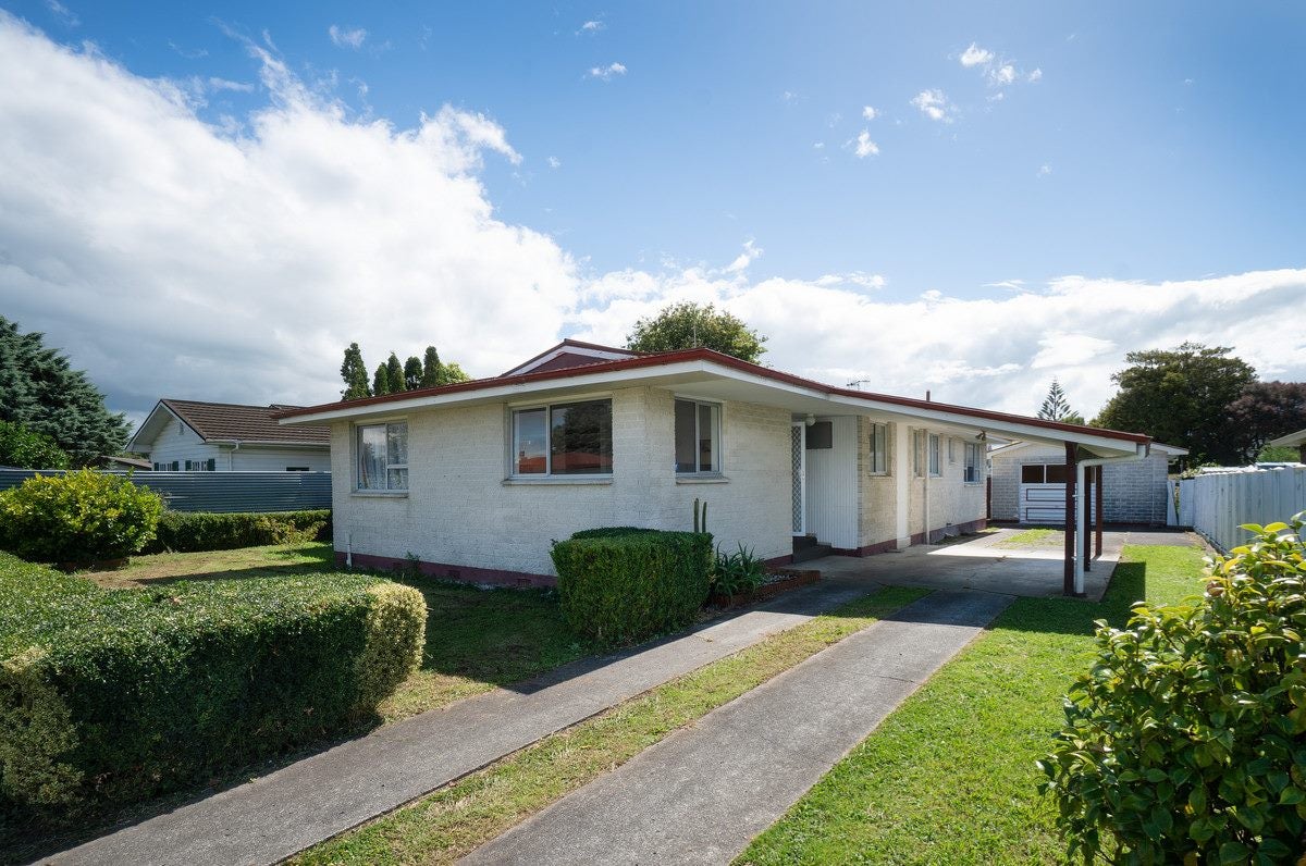 33 McGregor Street, Milson, Palmerston North - Carousel 30