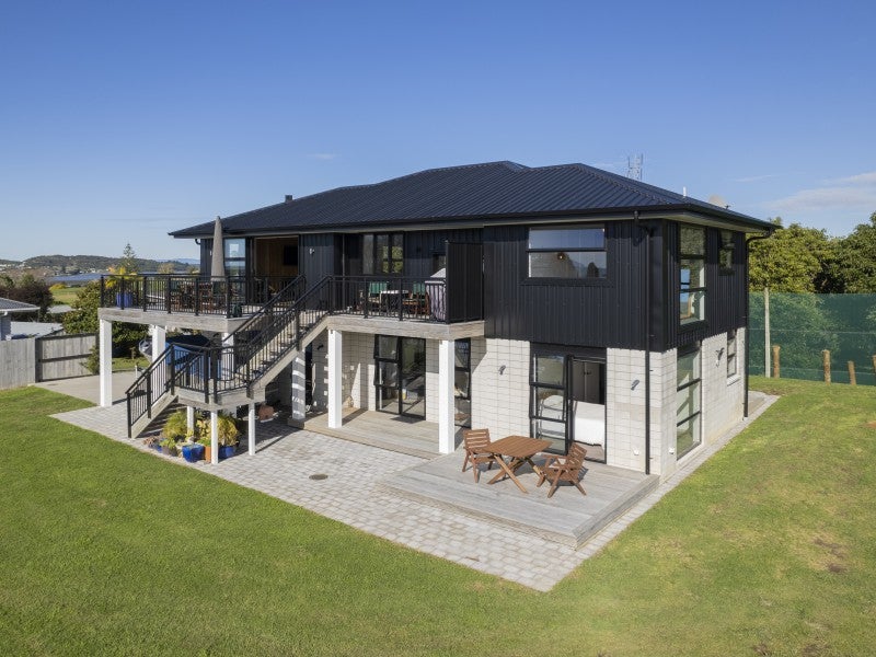 71 Koutunui Road, Athenree, Katikati - Carousel 1
