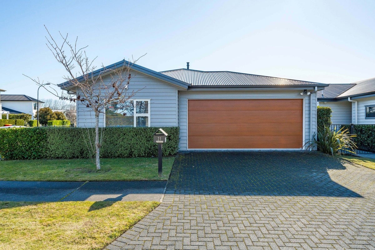 21 Chateau Crescent, Rangatira Park, Taupo - Carousel 18