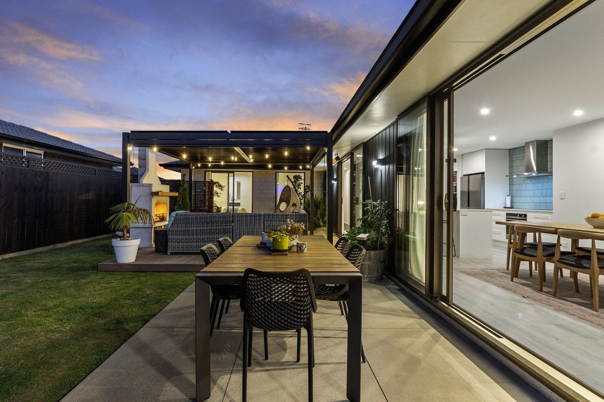 123 Penetaka Heights, Pyes Pa, Tauranga - Carousel 2