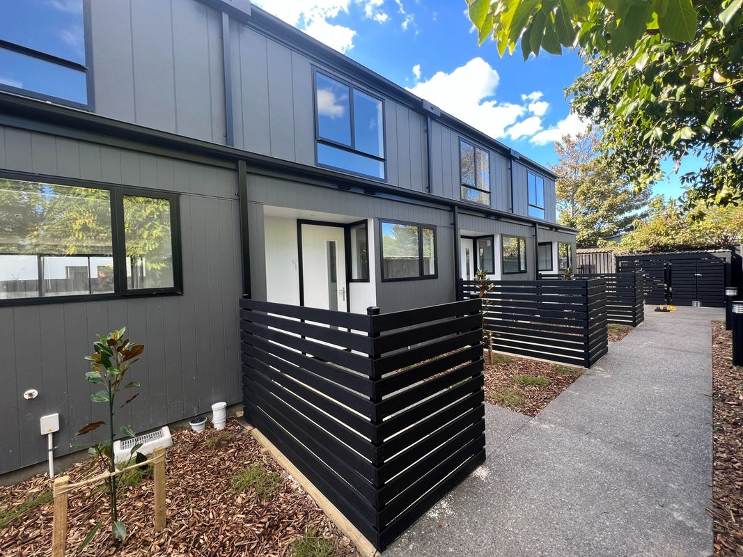 62B Cleveland Street, Edgeware, Christchurch - Carousel 1