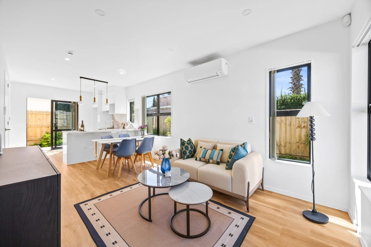7E Challinor Street, Pakuranga, Auckland - Carousel 2
