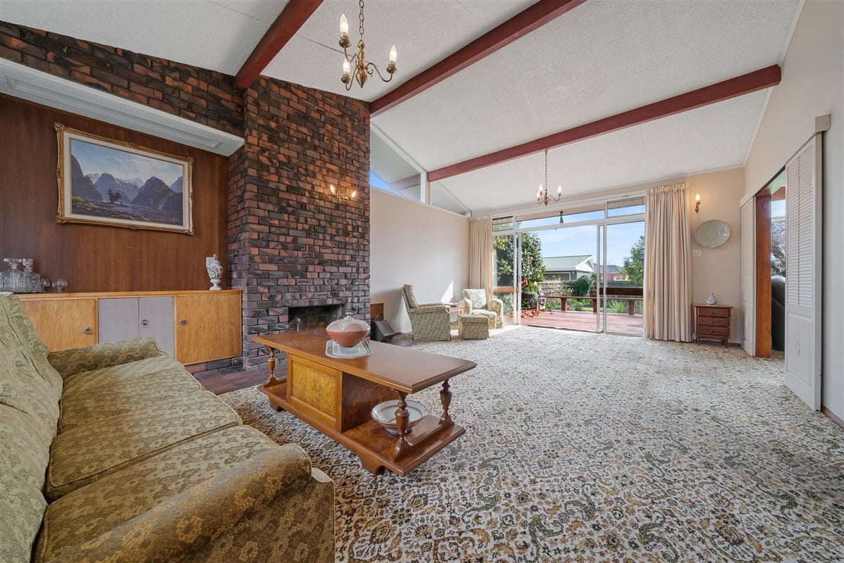 48 Windsor Street, Terrace End, Palmerston North - Carousel 2