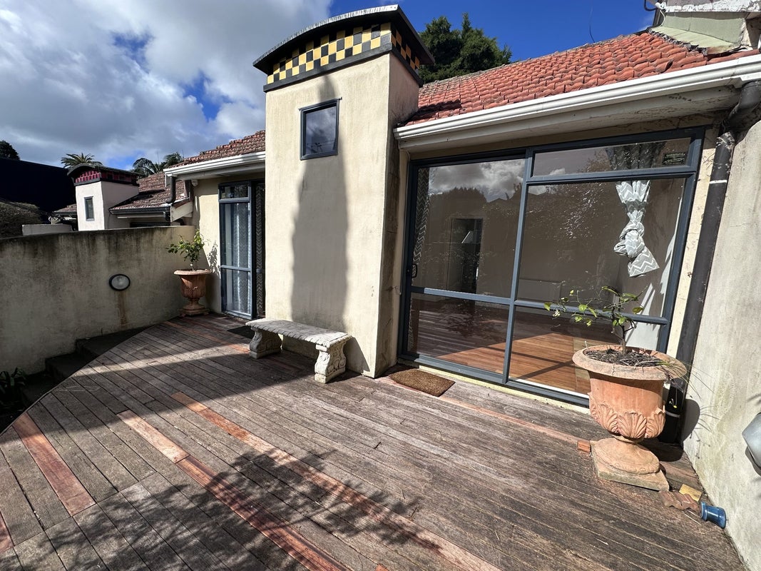 24 Larchwood Avenue, Westmere, Auckland - Carousel 1