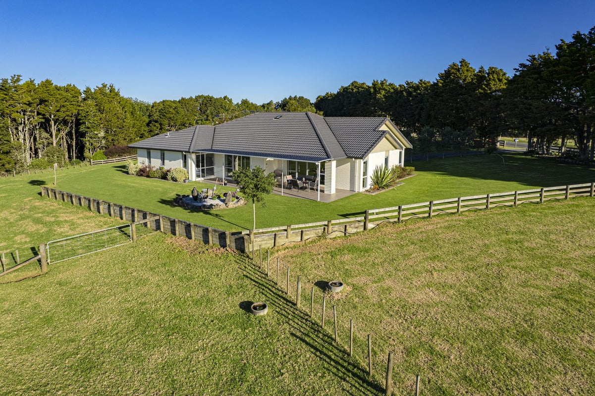 85 Jounneaux Road, Te Kamo, Whangarei - Carousel 1
