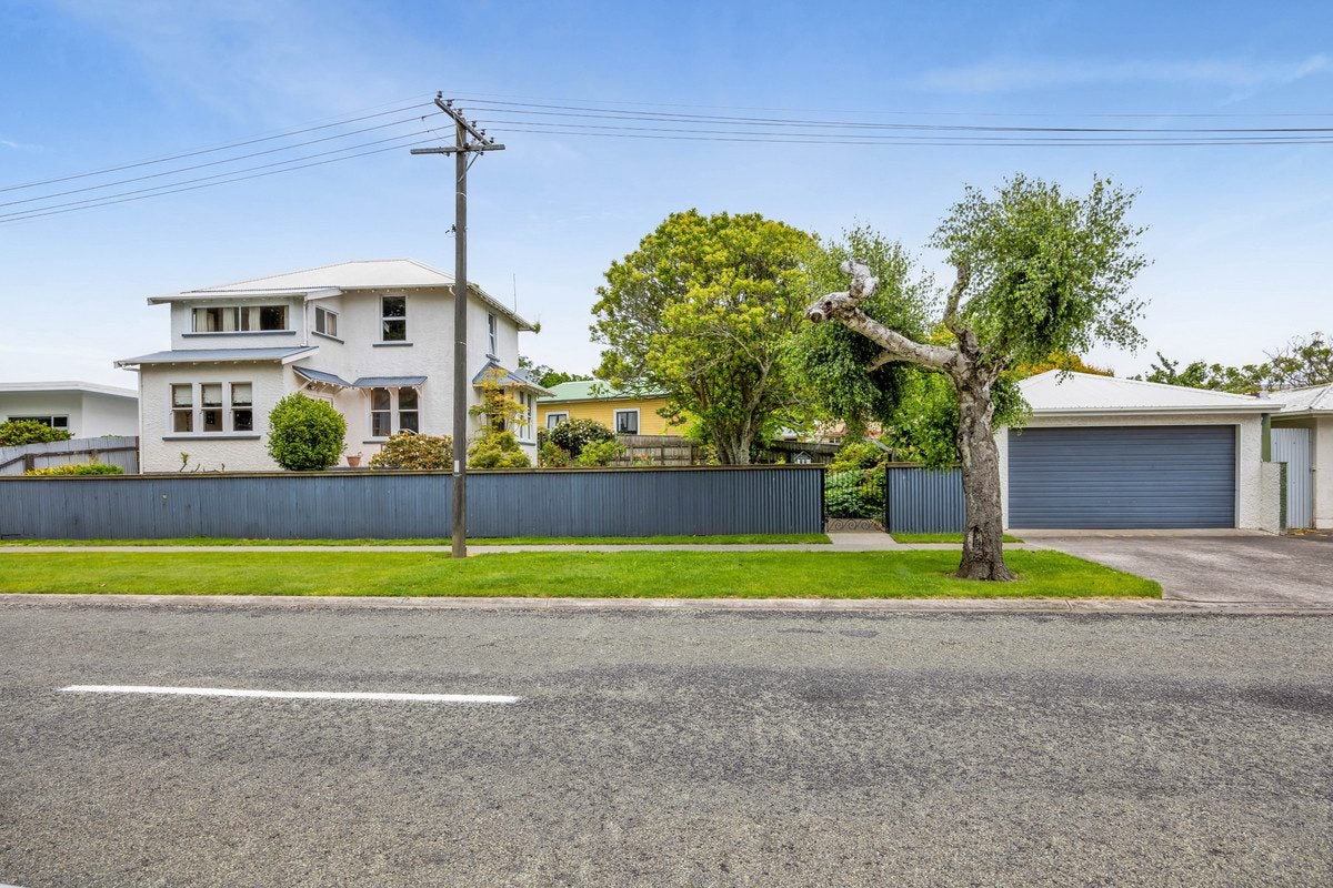 17 Caplen Street, Hawera, Hawera - Carousel 1