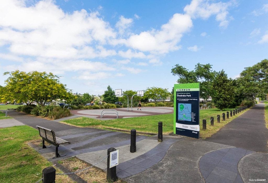 131 Hendon Avenue, Mount Albert, Auckland - Carousel 15