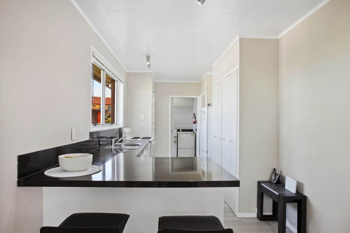 35B Vincent Street, Howick, Auckland - Carousel 24