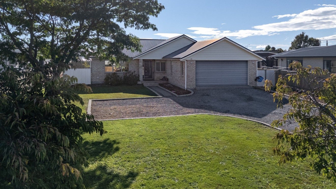 24 Charles Street, Carterton - Carousel 1
