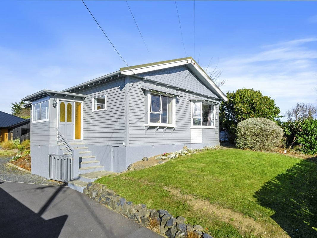 8 Miller Street, Green Island, Dunedin - Carousel 1
