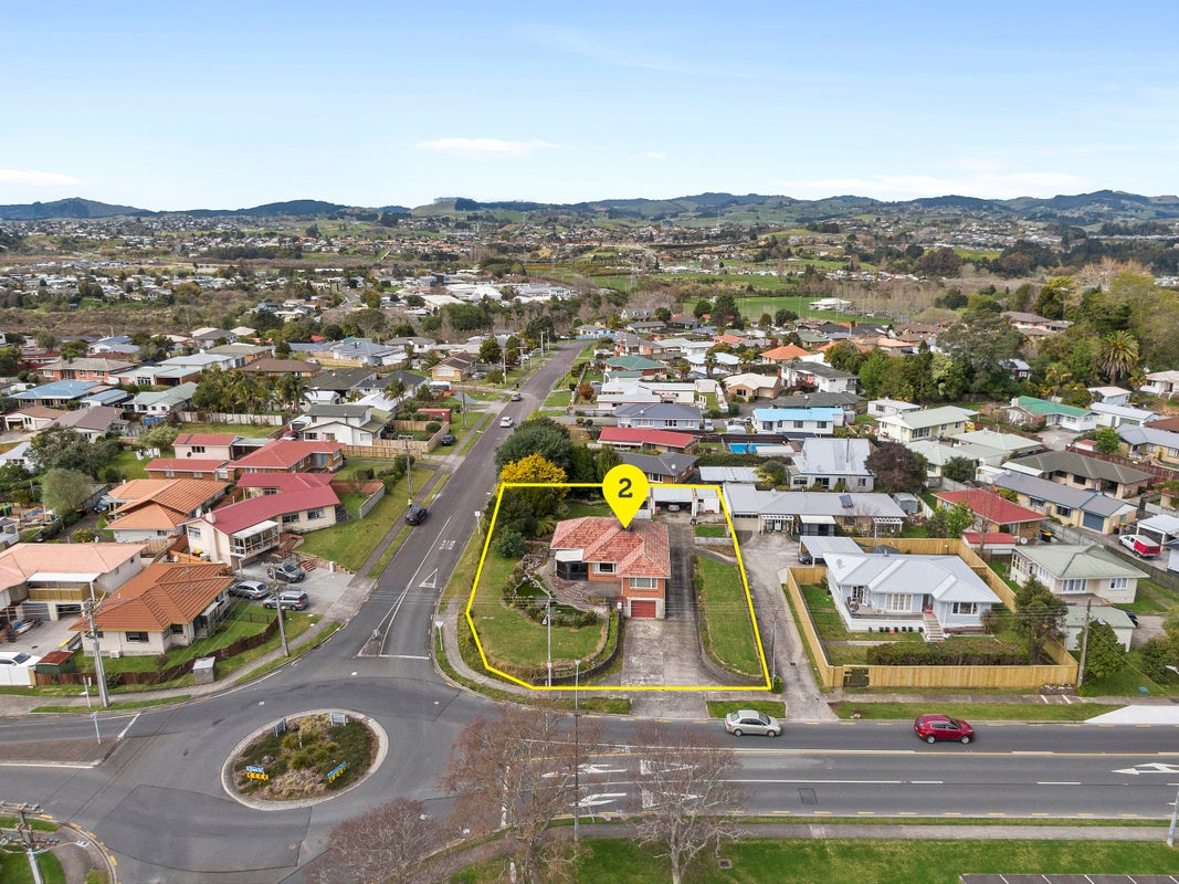 2 Oropi Road, Greerton, Tauranga - Carousel 1