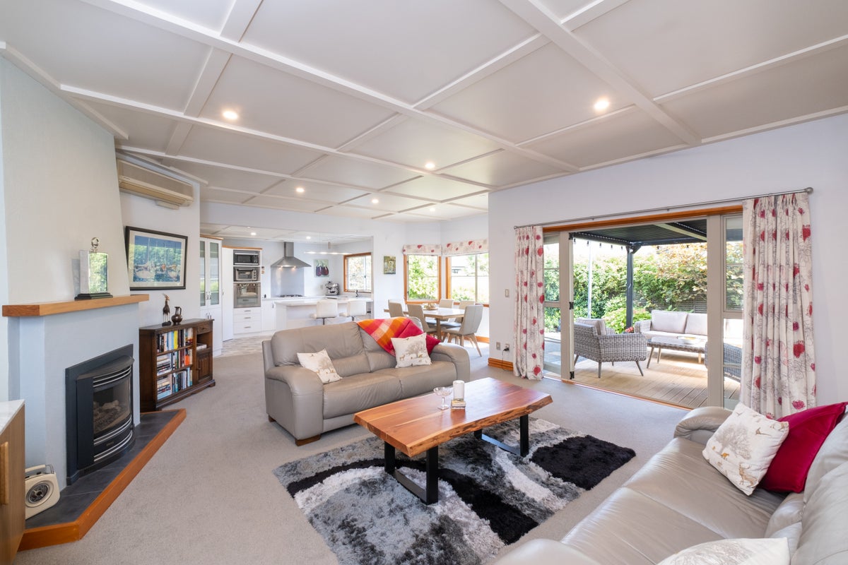 22 Russell Robertson Drive, Havelock North, Havelock North - Carousel 2