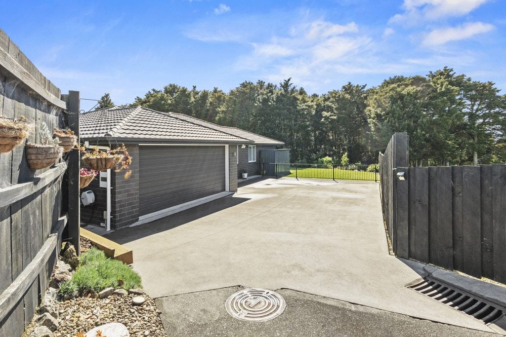 44 Pebble Beach Boulevard, Kamo, Whangarei - Carousel 1