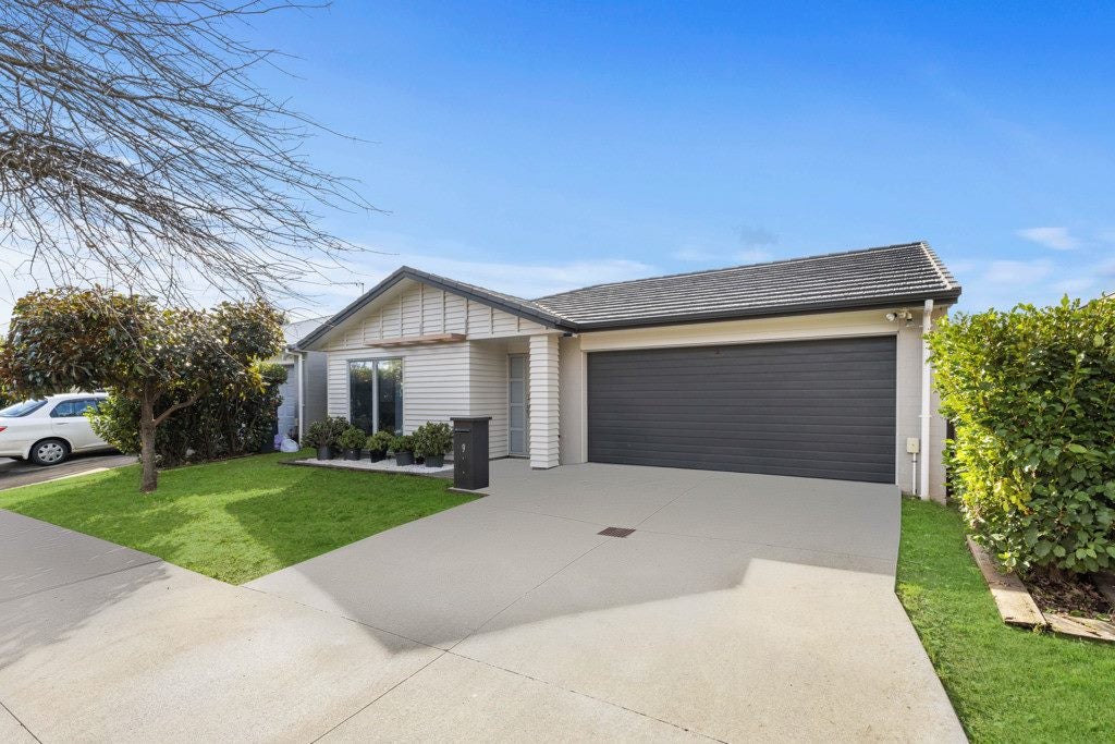 9 Pipipi Crescent, Takanini, Auckland - Carousel 2