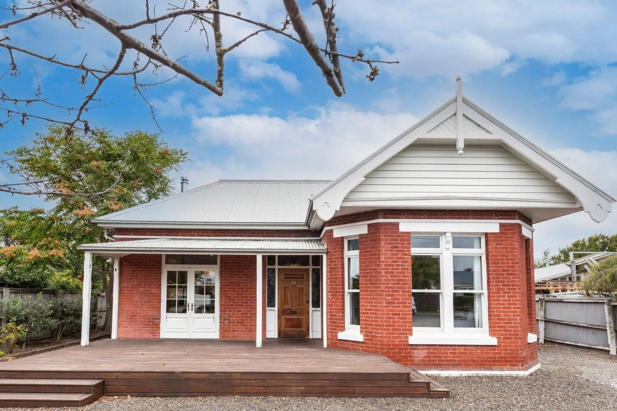 32 Leitch Street, Somerfield, Christchurch - Carousel 1