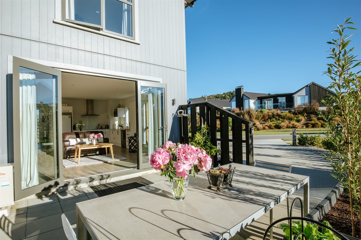 4 Obelisk street, Wanaka, Queenstown - Carousel 24