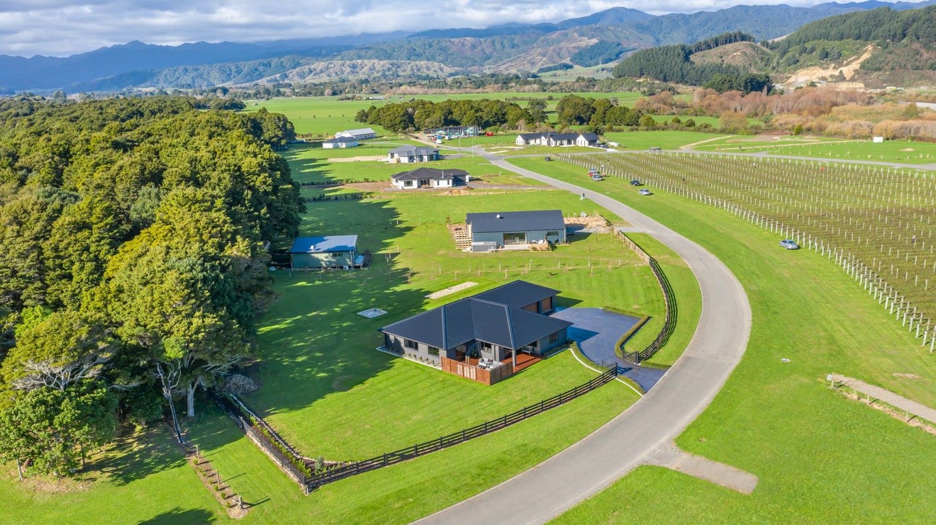 30 Ohau Gravels Way, Ohau, Levin - Carousel 2