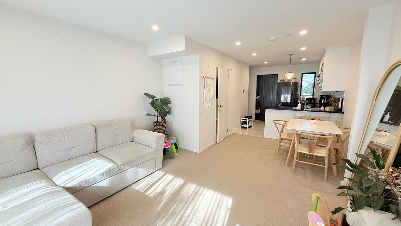 25/18 Hewlett Road, Massey, Auckland - Carousel 1