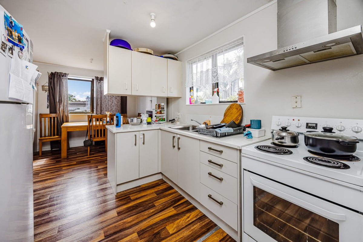1/27 Silver Creek Road, Weymouth, Auckland - Carousel 2