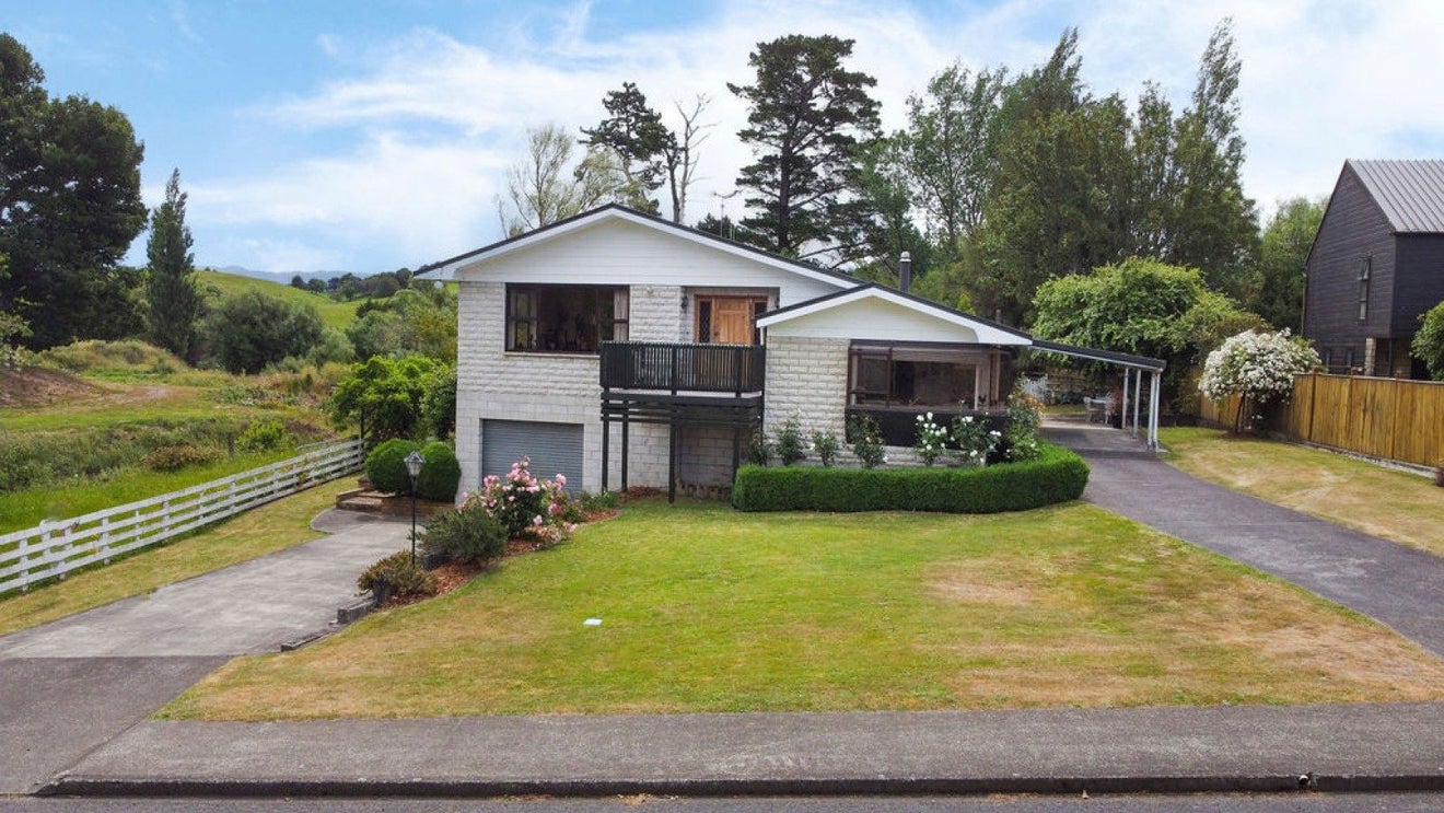38 Rawhiti Street, Dannevirke, Dannevirke - Carousel 1
