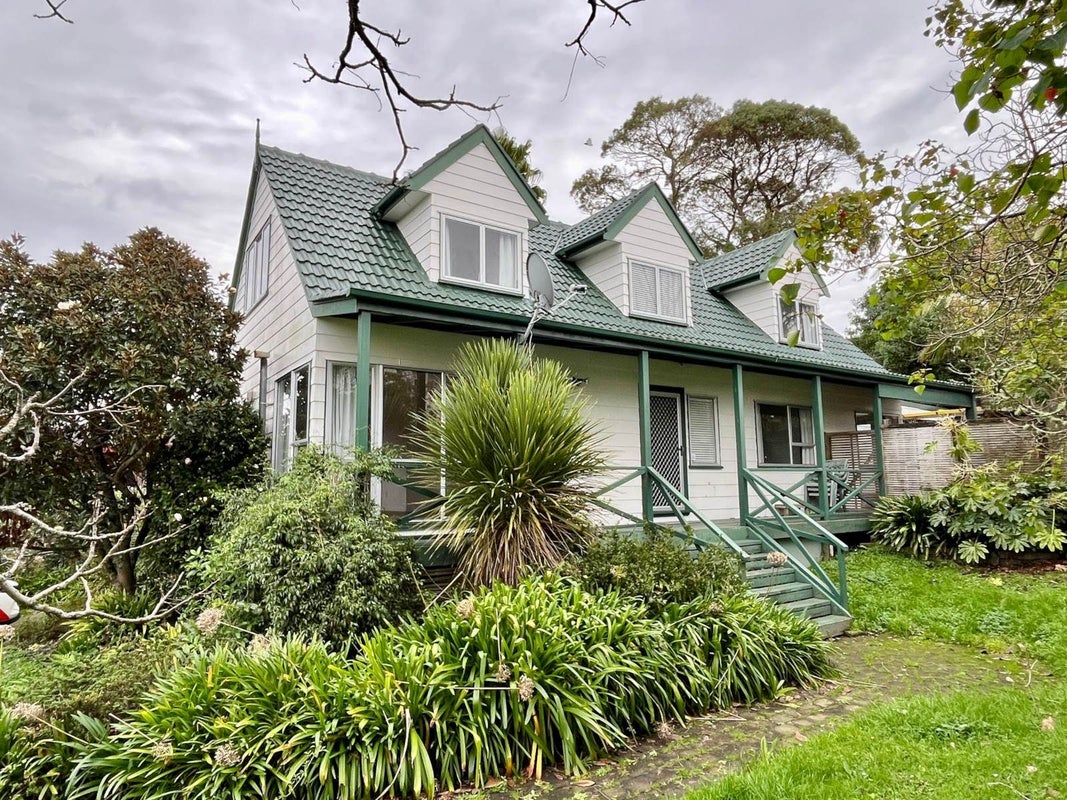 36 Nui Mana Place, Te Atatu South, Auckland - Carousel 1