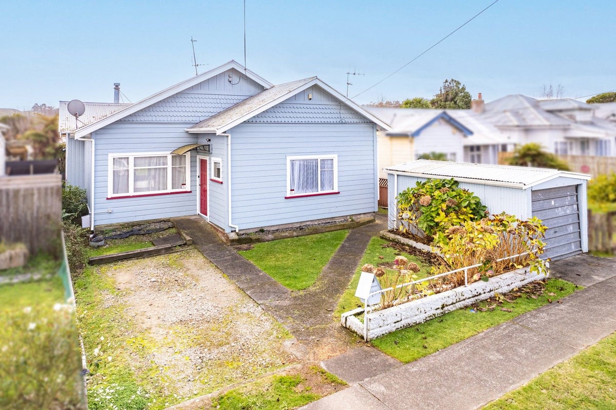 27 Collingwood Street, Whanganui East, Whanganui - Carousel 1