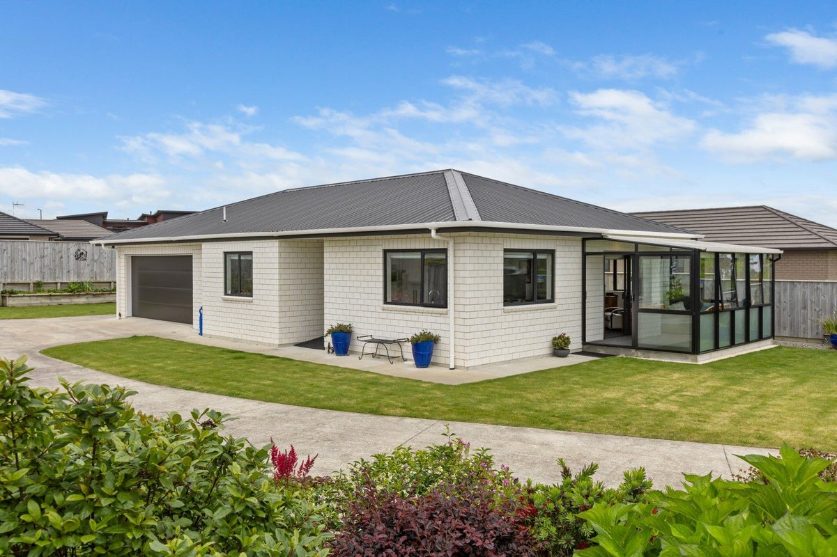 248 Parklands Avenue, Bell Block, New Plymouth - Carousel 2
