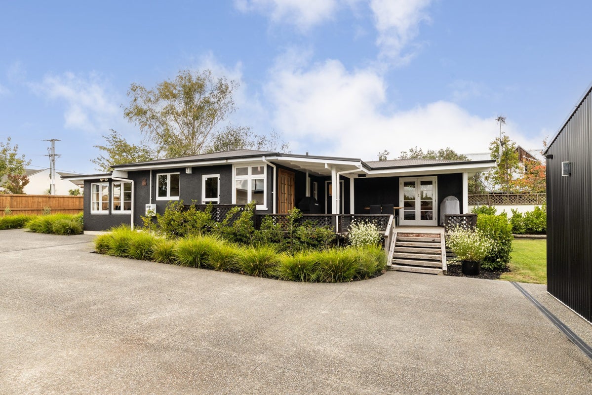 5 Arataki Road, Havelock North, Havelock North - Carousel 14
