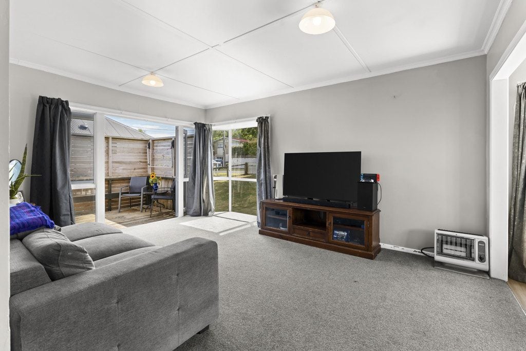 43 Woodleigh Street, Frankleigh Park, New Plymouth - Carousel 1