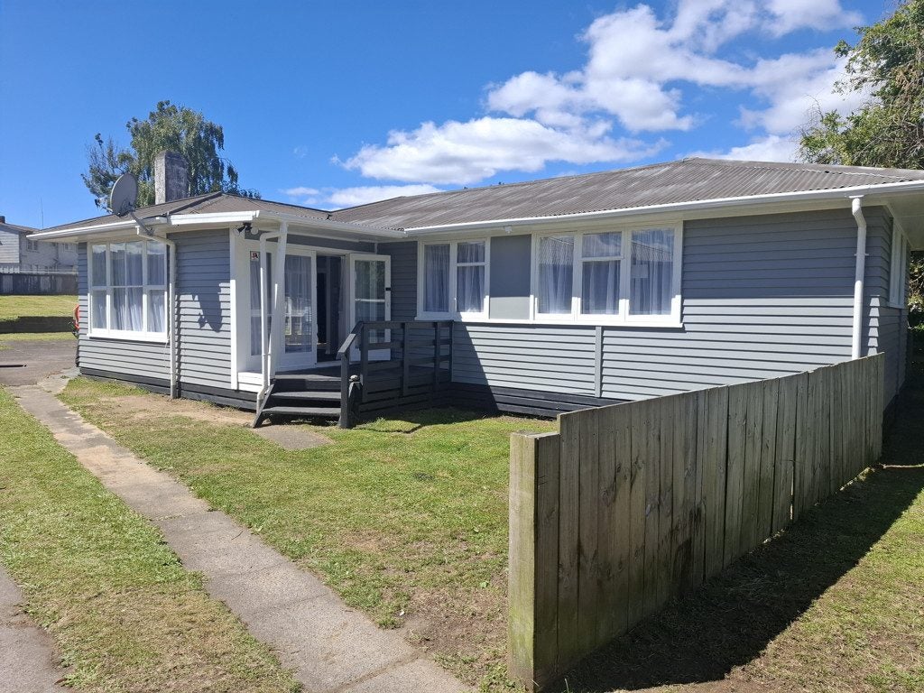 7 Meadowbank Crescent, Fordlands, Rotorua - Carousel 1