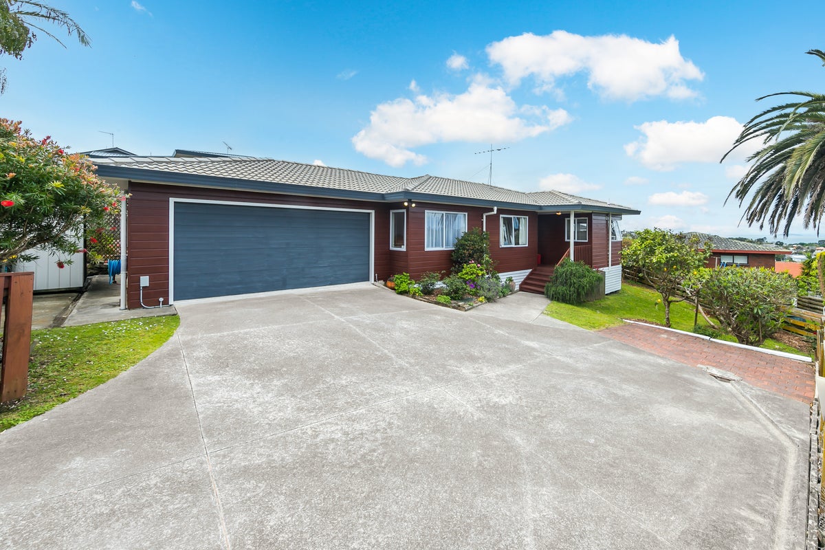 21 Stanmore Bay Road, Stanmore Bay, Whangaparaoa - Carousel 1