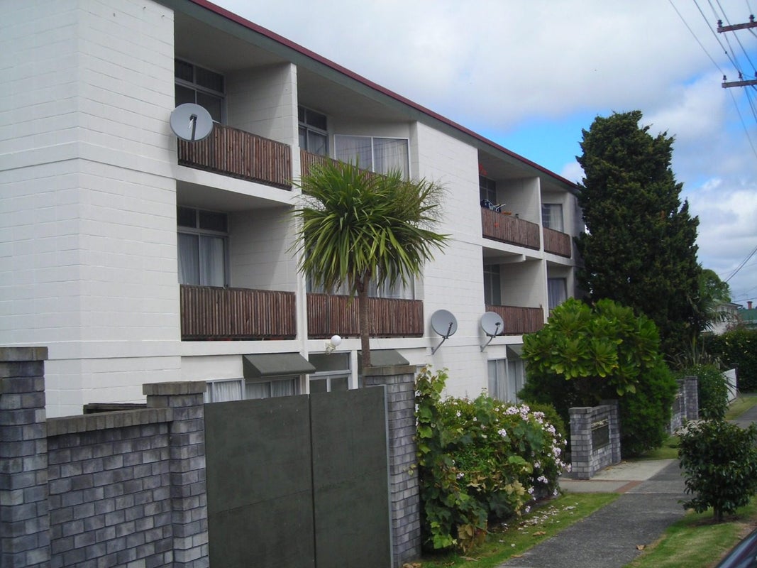 4/12 Norfolk Street, Regent, Whangarei - Carousel 1