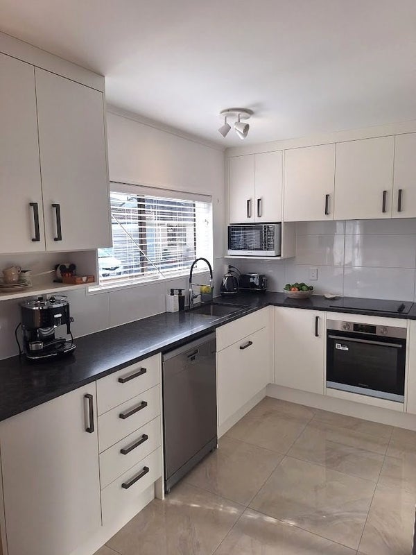 4/30 LEIGHTON AVE, Waiwhetu, Lower Hutt - Carousel 2